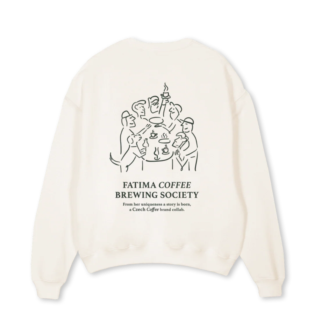 FATIMACREWVINTAGE Vintage White Oversized Crewneck Sweater. - Image 2