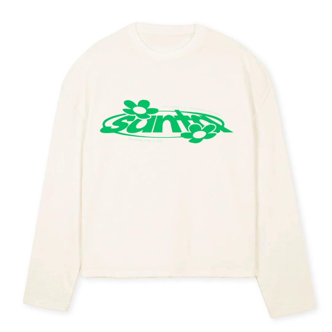 SANTATWOLONGLESEEVE_GREEN Vintage White Oversized Boxy LS Tee.