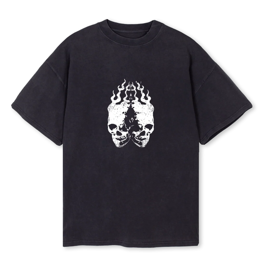SKULLY TELL Vintage Black Oversized Tee.