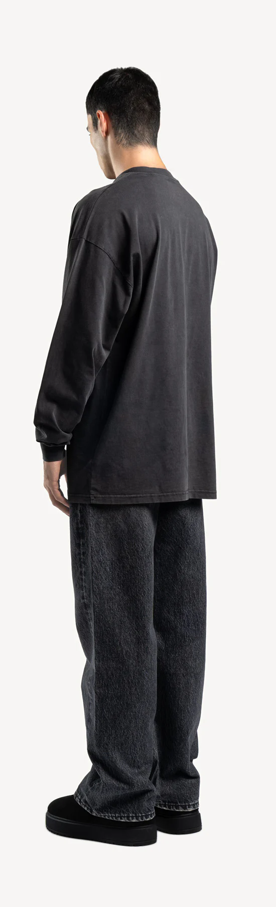 Vintage Black Oversized LS Tee. - Image 7